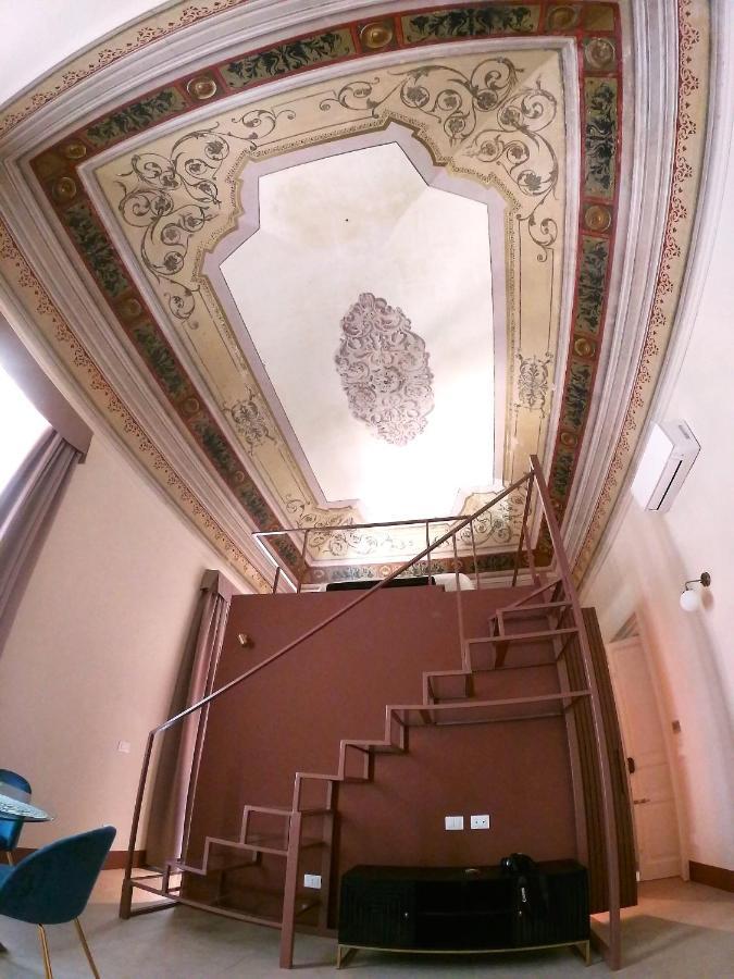 Palazzo Sul Corso-Charming Appartaments Bríndisi Exterior foto